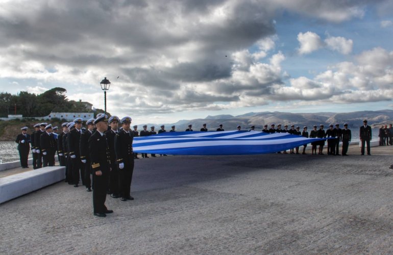 Οι φωτογραφίες ανήκουν στην Μαρία Ντινιακουδάκη, την οποία το Politischios.gr ευχαριστεί θερμά για την παραχώρησή τους. 