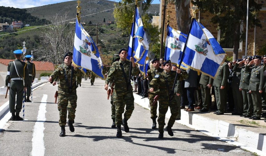 Παρελαύνοντα τμήματα στην Ταξιαρχία - Φωτογραφικό αρχείο "π"