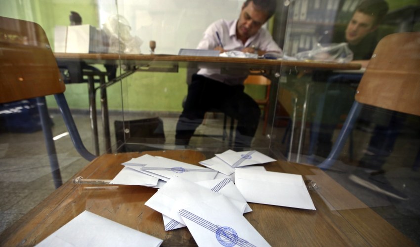 Η μάχη των ψηφοδελτίων στη Χίο Η μάχη των ψηφοδελτίων στη Χίο