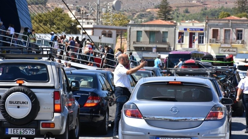 Πασχαλινή κίνηση στη Χίο με κορύφωση τη Μεγάλη Πέμπτη