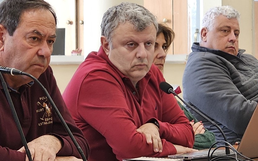 Πρώτη ηχηρή παρέμβαση Καμπούρη κατά Μαλαφή με αφορμή τον Προϋπολογισμό