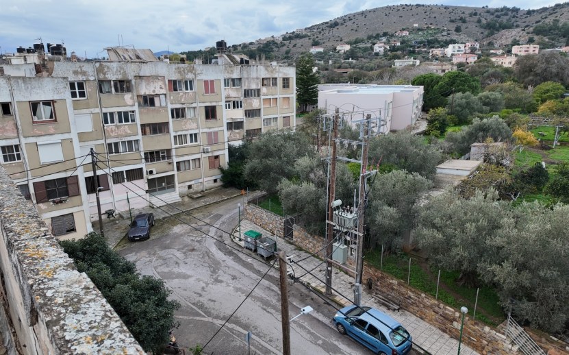 Σέρνουν τους κατοίκους των εργατικών πολυκατοικιών στα Δικαστήρια