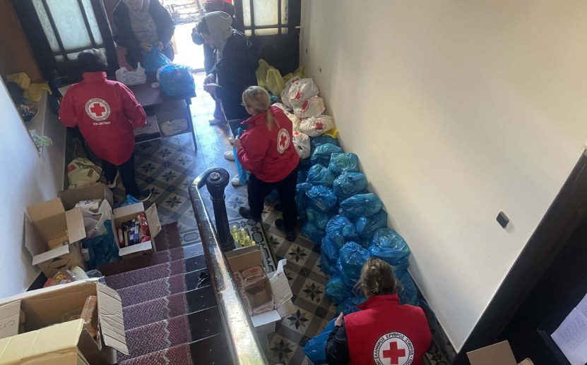 Χριστουγεννιάτικη προσφορά αγάπης από τον Ελληνικό Ερυθρό Σταυρό Χίου