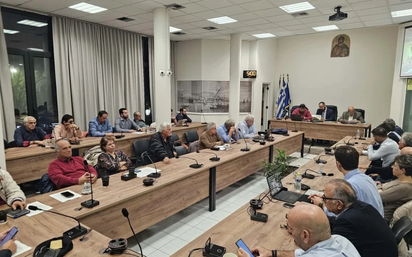 Καθολικό κλείσιμο της Χίου ενάντια στο αιφνιδιαστικό λουκέτο του αεροδρομίου