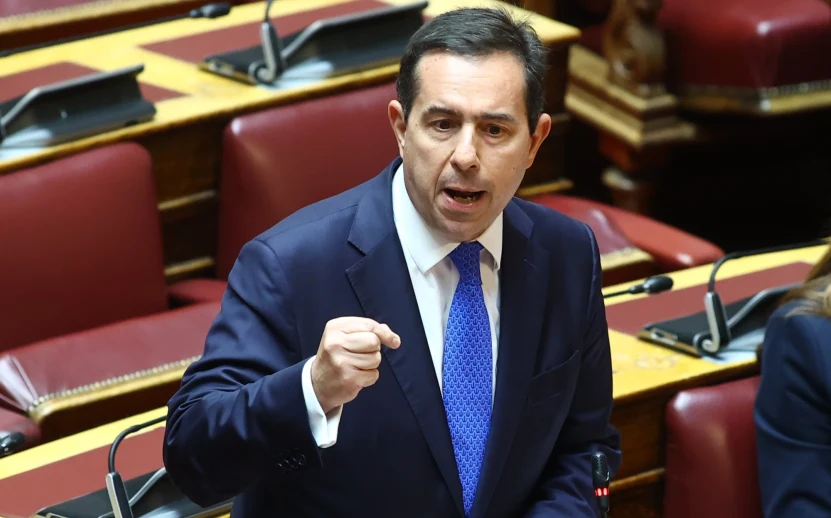 Τριπλή κοινοβουλευτική παρέμβαση Νότη Μηταράκη για το Αεροδρόμιο