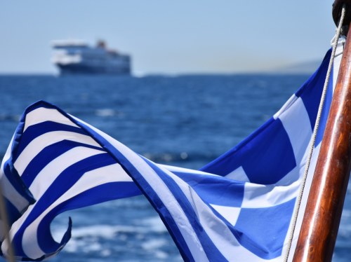 Επιβατικό πλοίο κατά την αναχώρησή του από το Λιμάνι της Χίου - Φωτογραφικό αρχείο Politischios.gr