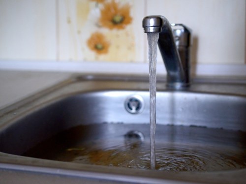 Αντίδραση της «Συμμαχίας Αξιών» στην υπερτιμολόγηση του νερού: Προσφυγές, αιχμές και κοινωνική διεκδίκηση