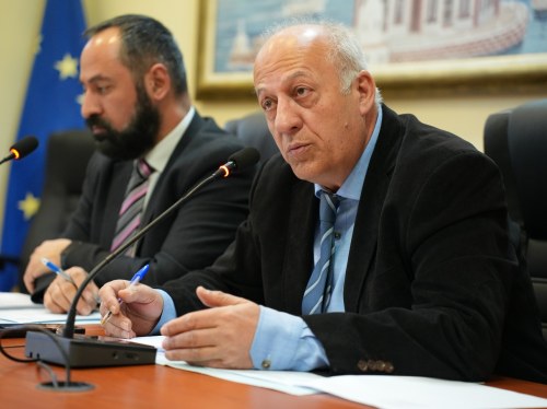 Μαλαφής σε Κάρμαντζη: «Επιλεκτική μνήμη» για κατασχετήριο του 2022