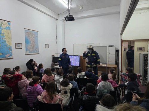 Πρώτη επαφή με την πυροσβεστική εκπαίδευση για τους μαθητές του 2ου Νηπιαγωγείου Ευαγγελίστριας