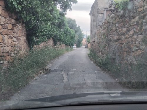 Γενικότερη εγκατάλειψη στην καθημερινότητα της περιοχής του Κάμπου Χίου