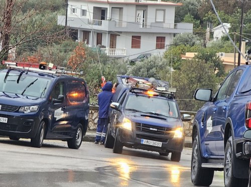 Έπεσε καλώδιο ρεύματος στον Ράχτη λόγω ισχυρών ανέμων