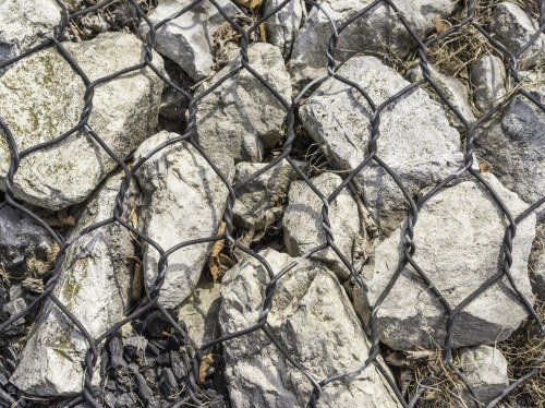 Αρχικά συρματοπλέγματα στα επικίνδυνα σημεία του οδικού δικτύου