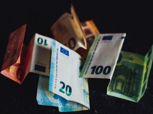 Μέχρι τη Μεγάλη Τετάρτη το δώρο Πάσχα