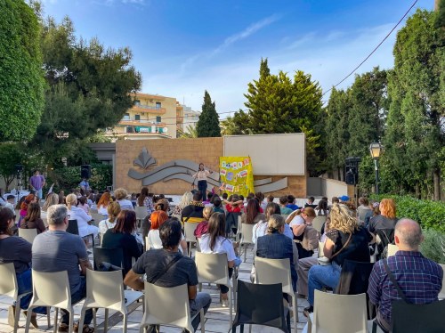 Διεξαγωγή παιδικής θεατρικής παράστασης «Κρατάς μυστικό;»
