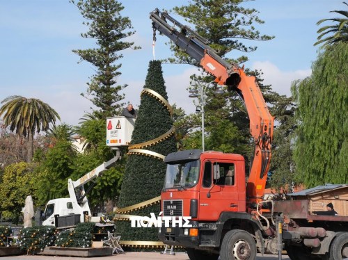 Χριστουγεννιάτικος "χορός" απευθείας αναθέσεων δεκάδων χιλιάδων ευρώ