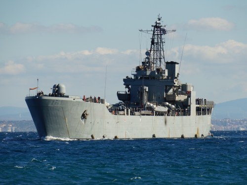 Στην Κάρπαθο η συστοιχία Patriot με το αρματαγωγό "Σάμος"