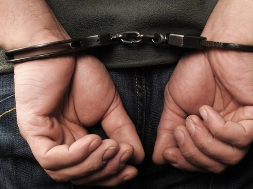 Σύλληψη 62χρονου στη Χίο με εκκρεμές ένταλμα για ληστεία και τοκογλυφία