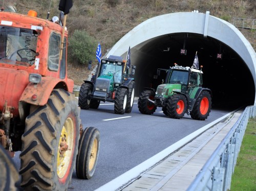 Γιατί είμαστε με τους αγρότες;