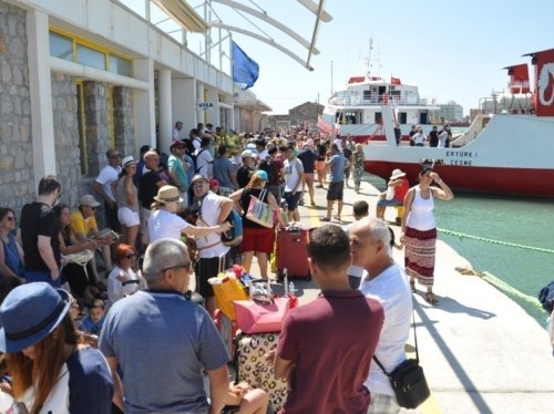 Τουριστική «ανάσα» από Τουρκία και Chios Pass