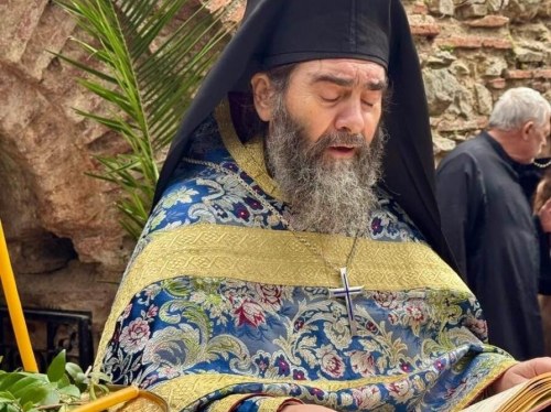 Η αθόρυβη αλλά πλούσια πνευματική προσφορά του Καθηγουμένου της Νέας Μονής Χίου, Αρχιμ. Διονυσίου Παπανικολάου