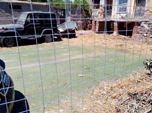 Ιδού η κατάληξη ενός μίνι ποδοσφαιρικού γηπέδου, χώρου αναψυχής και αθλητισμού στο Κάστρο