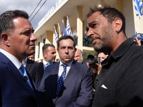 "Είχε ποτέ όλους αυτούς τους γιατρούς η Αμανή;"