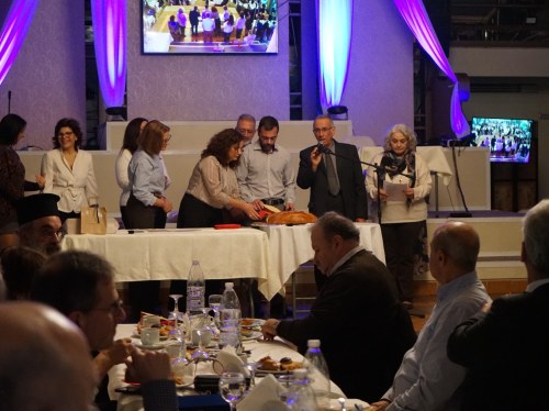 Πλήθος κόσμου στην κοπή πίτας του «Γεωργίου Βούρου» με τιμητικές βραβεύσεις σε Κώστα Μανάρα και Μιχάλη Παριάρο