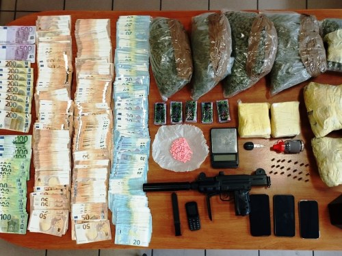 Μεγάλη υπόθεση διακίνησης ναρκωτικών εξιχνίασε η Ασφάλεια Χίου