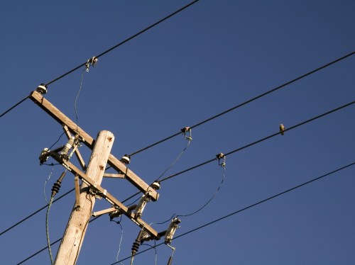 ΔΕΔΔΗΕ: «Καμία ευθύνη για ζημιές από τις διακοπές ρεύματος»