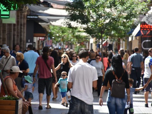 Σωματείο εμποροϋπαλλήλων - "Το «θερινό ωράριο» δεν είναι καλοκαίρι — είναι εξάντληση και αποξένωση"