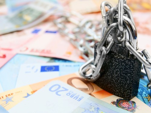 Καταγγελία Κάρμαντζη για τον Δήμο Χίου - Κατάσχεσαν λογαριασμό μητέρας εγκαυματία