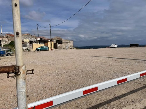 Συνεχίζεται το «λουκέτο» στο πάρκινγκ του Λιμεναρχείου – Παρέμβαση Καραβασίλη