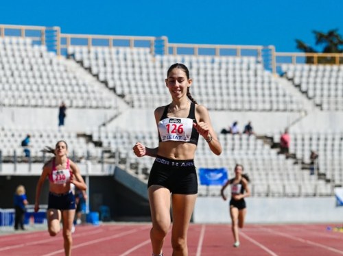 Δυναμική παρουσία του ΑΣ Έφηβος Χίου στο Πανελλήνιο κλειστού στίβου