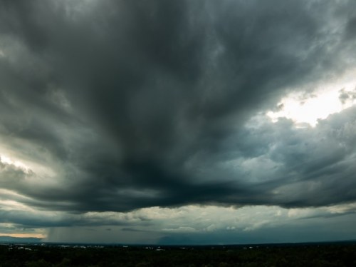 Χριστούγεννα με καταιγίδες: Πορτοκαλί συναγερμός και στη Χίο