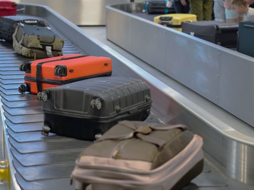 Μιχαηλίδης: «Τριτοκοσμικές» οι συνθήκες στο αεροδρόμιο Χίου