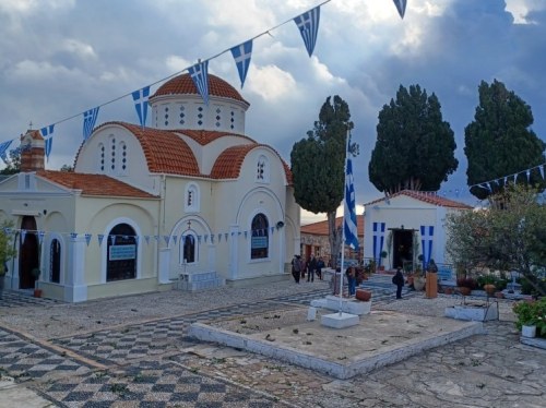 Αρχιερατικός εορτασμός στην Ιερά Μονή Αγίου Μηνά για τους Στρατιωτικούς Αγίους