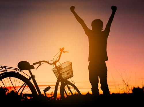 Πώς να ζούμε στο τώρα χωρίς να περιμένουμε τη «σωστή στιγμή»