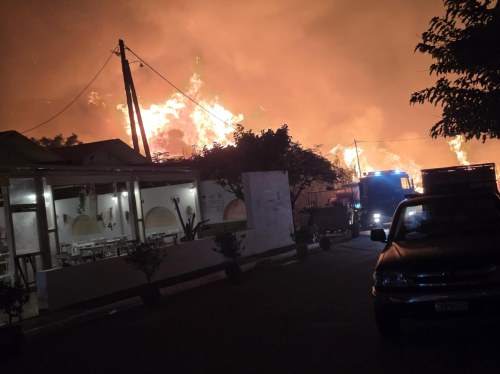 Μεγάλη πυρκαγιά σε εξέλιξη στη Βόρεια Χίο