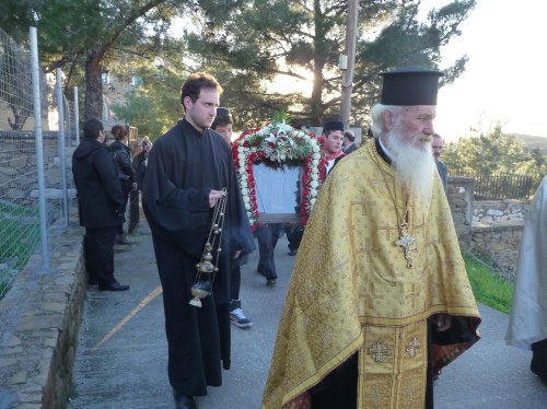 Η μεταφορά της εικόνας των Τριών Ιεραρχών στη Βολισσό