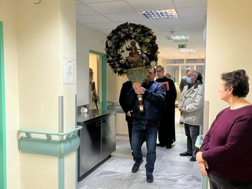 Ανάσταση ελπίδας στο Νοσοκομείο Χίου – Δάκρυα συγκίνησης στους θαλάμους