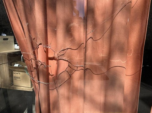 Επίθεση με πέτρες στον κοινωνικό χώρο "Αντίβαρο"