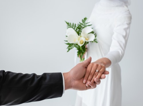 Δήμος Χίου - Έρχεται κλιμακωτό τέλος στους πολιτικούς γάμους – Τι προβλέπει η εισήγηση Μαλαφή