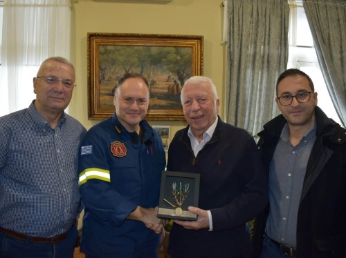 Συνάντηση Κώστα Μουτζούρη με τον νέο Περιφερειακό Διοικητή Πυροσβεστικής