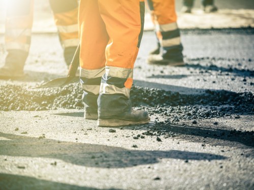 Εργασίες συντήρησης στην επαρχιακή οδό Χίου - Μεστών