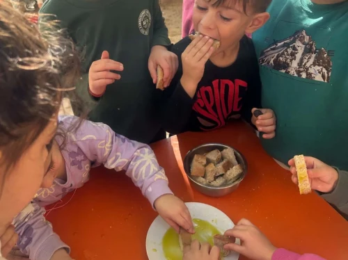 Πώς δοκιμάζει ένα μικρό παιδί την Π.Ο.Π θρούμπα Χίου