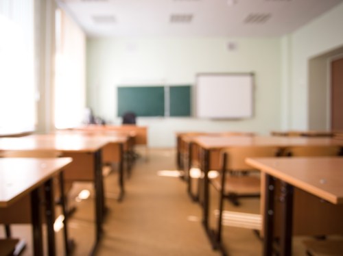 Πολλαπλό βιβλίο, πολλαπλές αντιδράσεις στα σχολεία