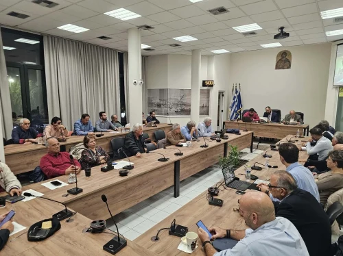 Καθολικό κλείσιμο της Χίου ενάντια στο αιφνιδιαστικό κλείσιμο του αεροδρομίου και στην