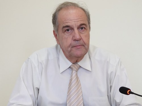 Παράγουμε λιγότερα απ' όσα αξίζουμε