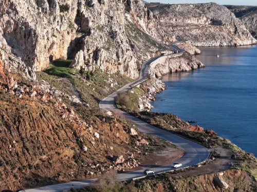 Έργο 8,25 εκατ. ευρώ για τα βράχια στο Μερσινίδι