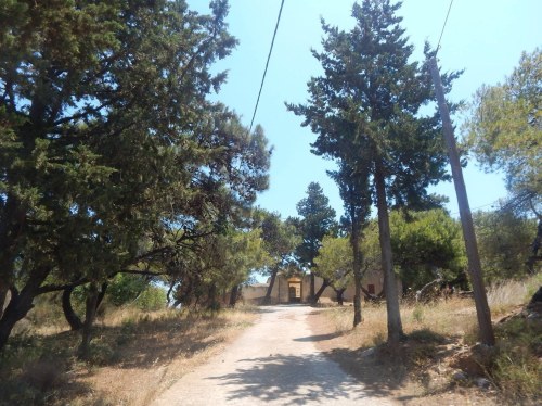 Πεζοπορία από τα Θυμιανά στους Αγίους Αναργύρους και τον Προφήτη Ηλία